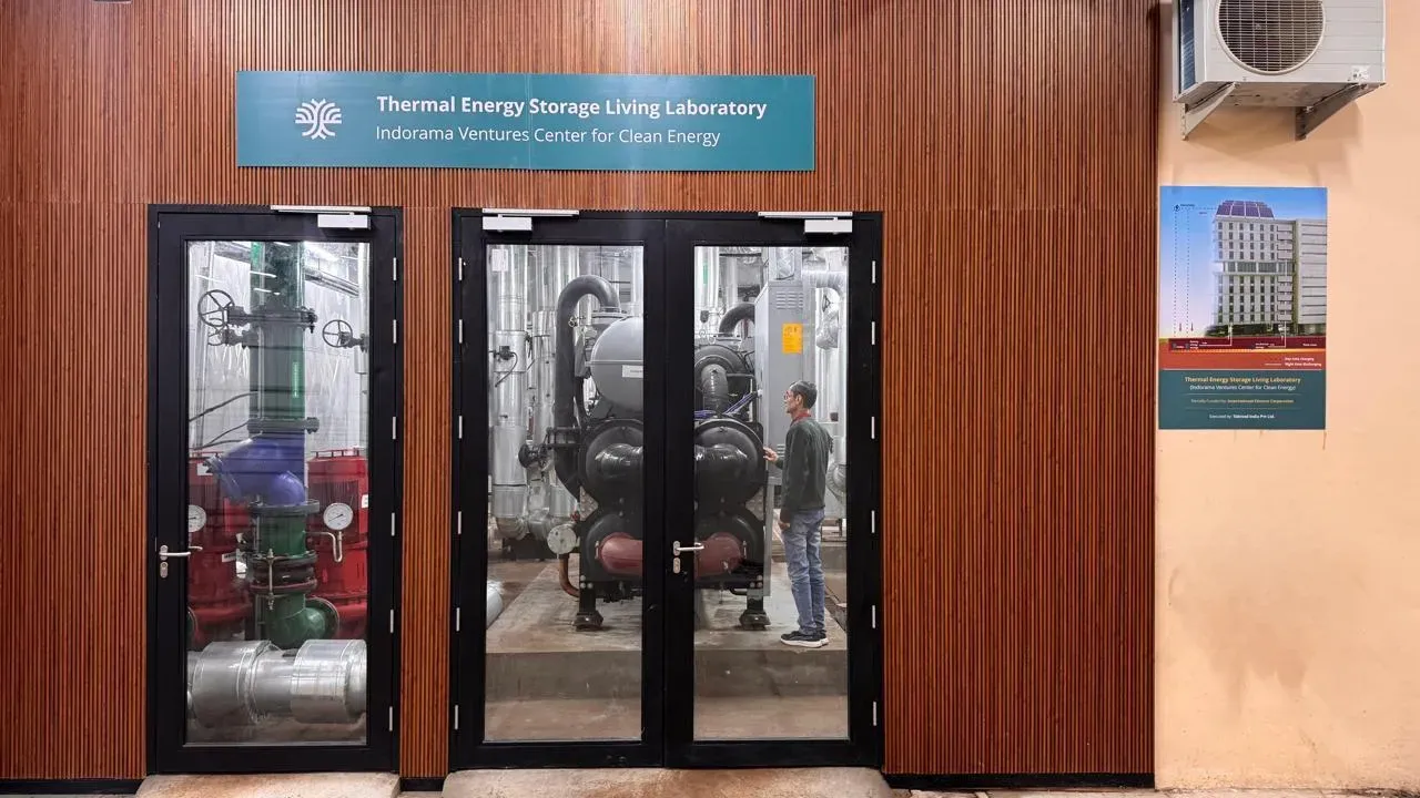 Decarbonizing Residential Cooling